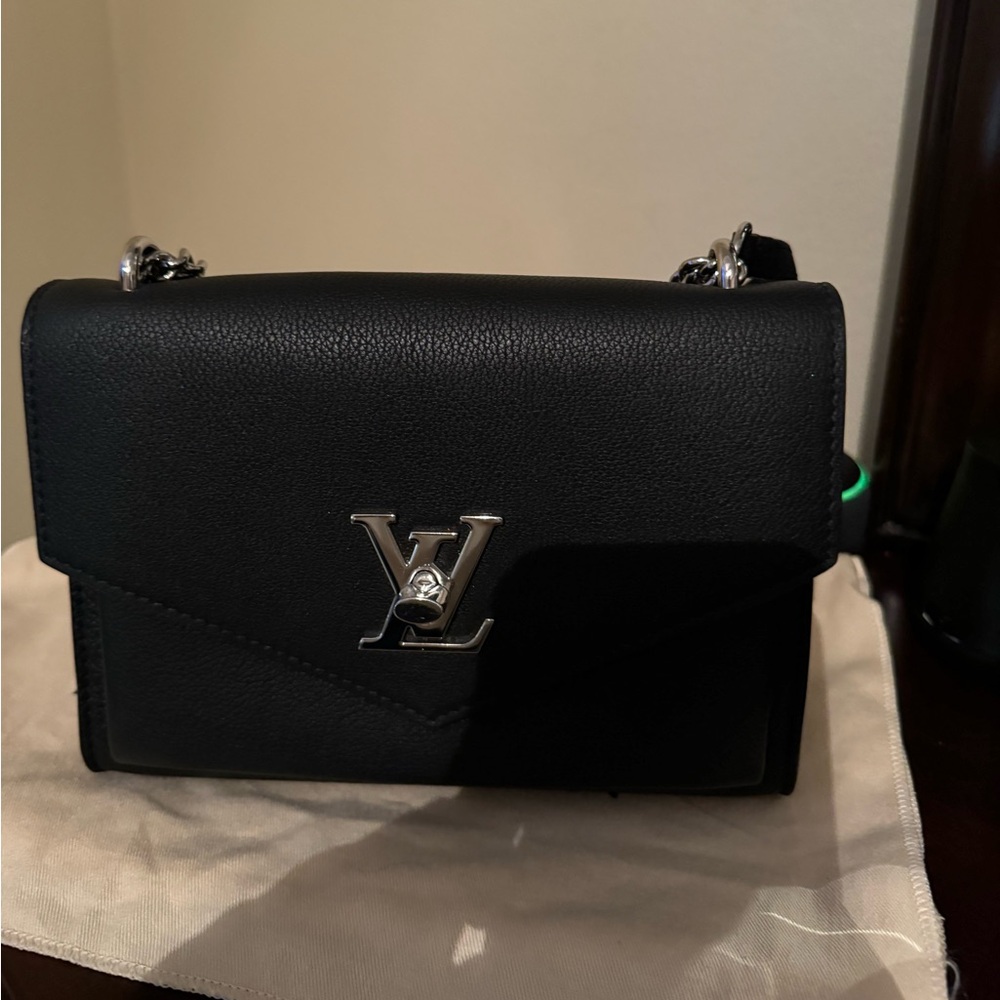 LV my lock me chain bag